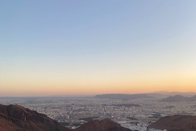 4WD Adventure in Uhud Mountain - Sunset timing and the best feel for the outing