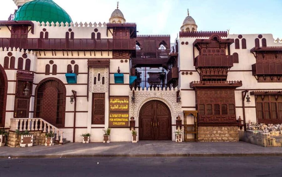 Al Balad Old Town Tour in Jeddah Historical City - A coffee stop at روشان كافية