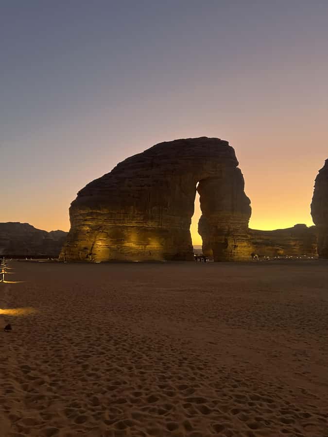 Al-Ula: Old Town, Hegra, and Elephant Rock Day Tour - The AlUla oasis: where water makes the desert livable