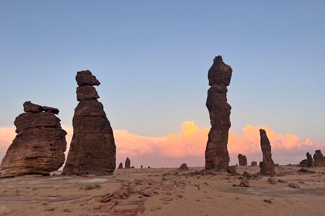 AlUla City Tour with 5 Attractions - Elephant Rock and the power of simple geology
