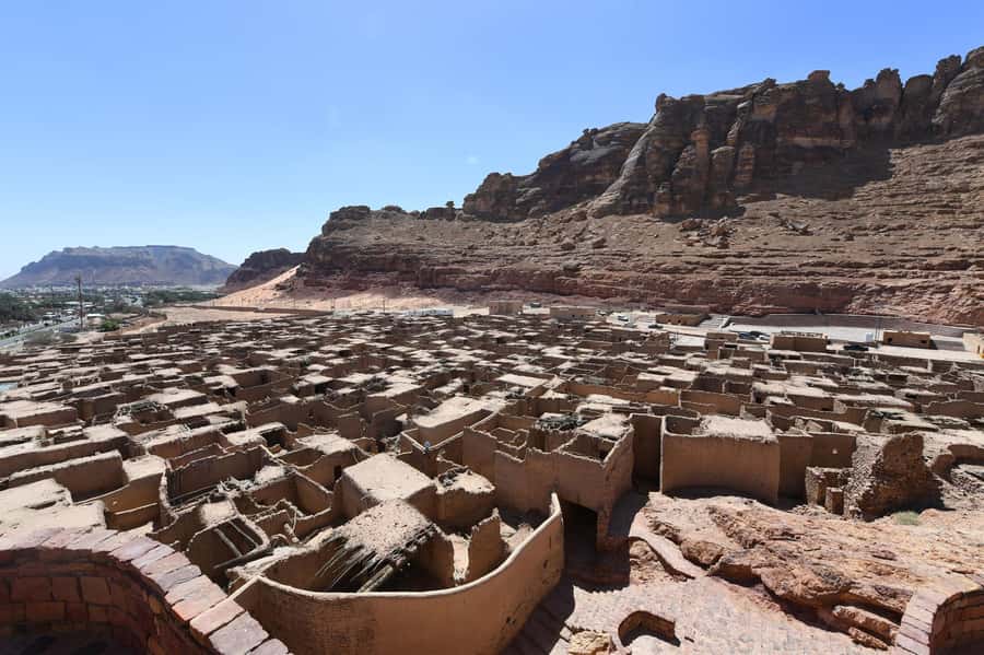 AlUla: Discover AlUla Like a Local Guided Tour - Starting the day with hotel pickup