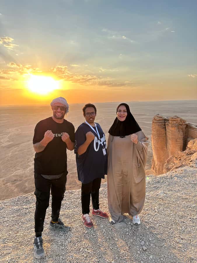 Edge of The World Riyadh,Camel Ride ,Bat Cave Visit & Dinner - The hike: scenic, exposed, and not for everyone