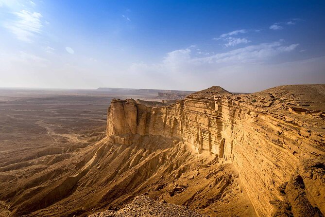 Edge of the World Tour - The 120-kilometer drive from Riyadh