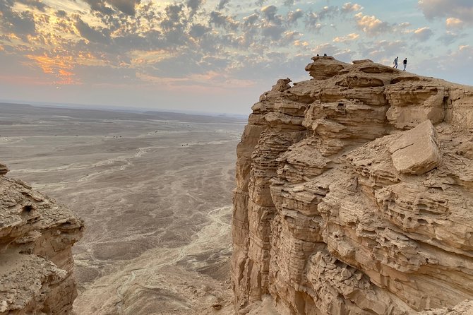 Edge of the World with 4x4 vehicles, sunset Dinner and stargazing - Why the Edge of the World is worth the trip