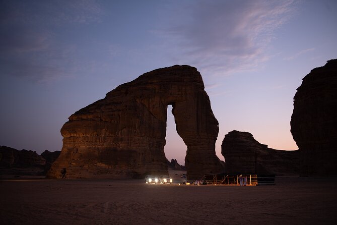 Elephant Rock Tour in AlUla - Coffee, juice, and an easygoing stop after 4:30