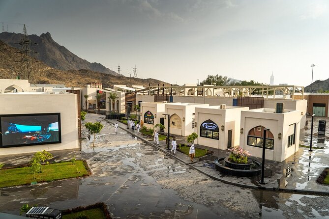 Experience the life of the Prophet in Makkah - Following the Route From Jabal Thawr to Hira