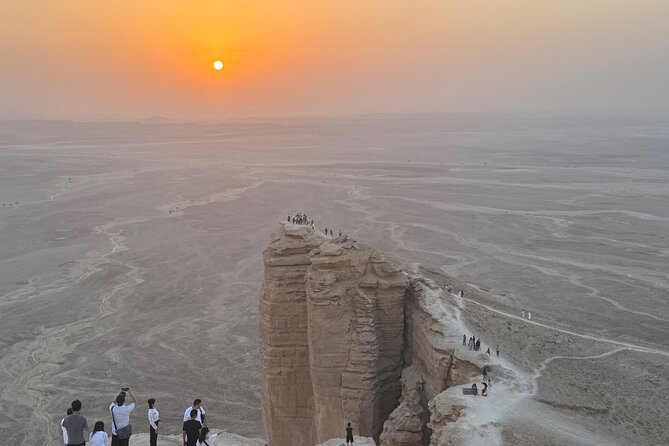 Explore Edge of The World in a Private Trip with Saudi Dinner - Key Points to Know Before You Go