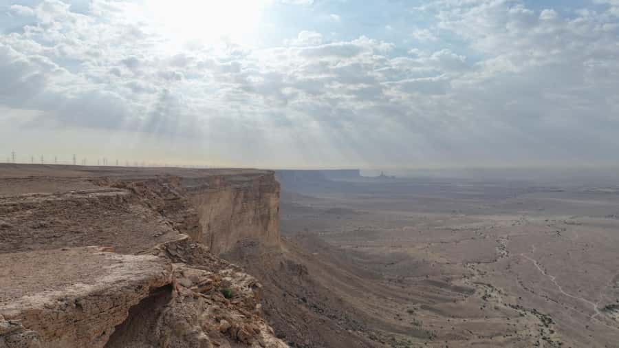 From Riyadh: Edge of the World and Darb Al-Manjoor Adventure - Sunset, photography, and drone footage