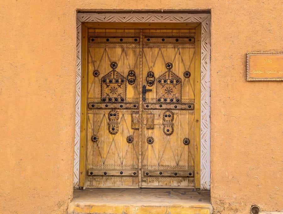 From Riyadh: Ushaiqer Village Highlights Tour with Transfer - Lunch in the dunes or at a traditional restaurant