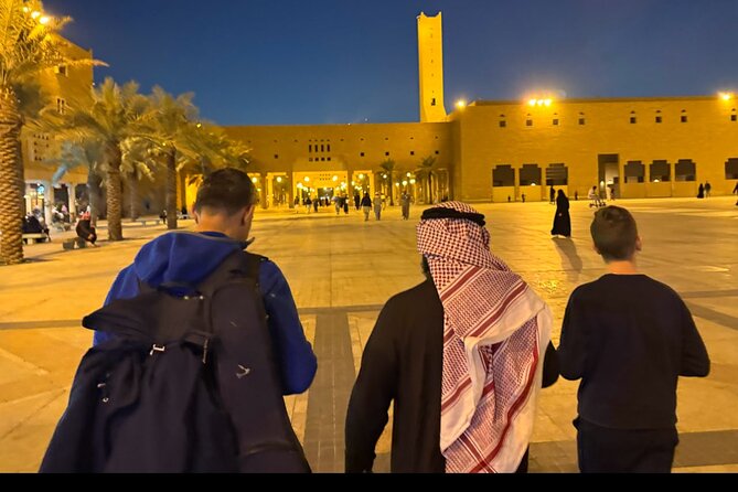 Half Day Tour Discovering the History of Riyadh - Food, snacks, and the optional Saudi meal