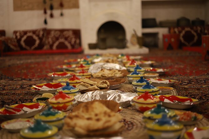 Interactive Saudi Cuisine and Cultural Experience - Sitting down to a Najd regional feast