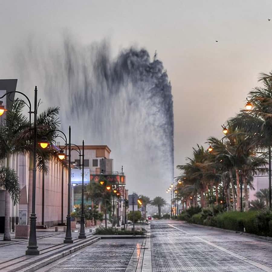 Jeddah: Al-Balad Old Town Tour with Guide - Daylight or night: choose carefully
