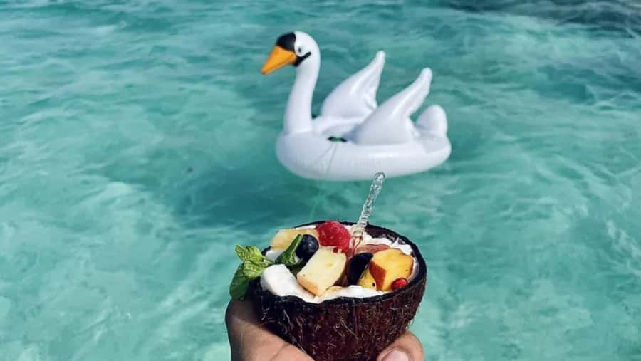 Jeddah: Bayadah Island Boat Trip with Snorkeling Option - Five things to know before booking