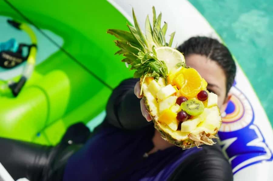 Jeddah: Bayadah Island Boat Trip with Snorkeling Option - Snorkeling above coral and fish
