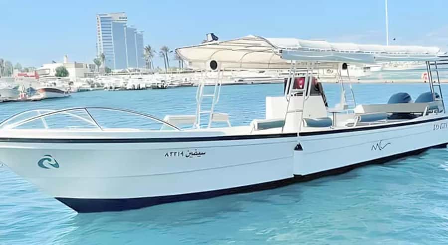 Jeddah: Bayadah Island Boat Trip with Snorkeling Option - Swimming and sunbathing on Bayadah