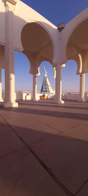Jeddah: City tour include old Jeddah OR Safari - The Corniche, Formula One Circuit, and Jeddah Sign