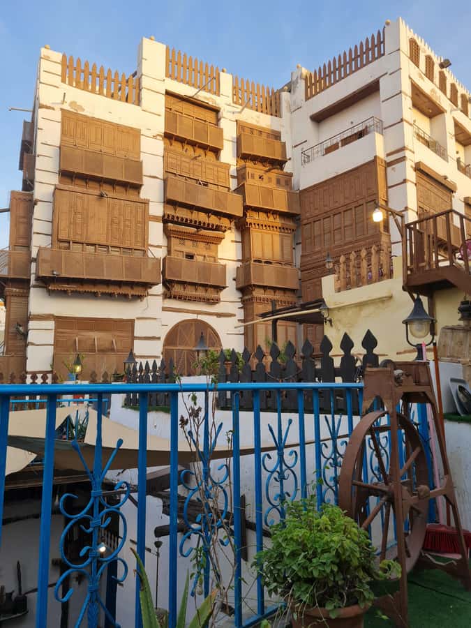 Jeddah:Discover old Jeddah AlBalad - Who Will Enjoy This Walk Most?