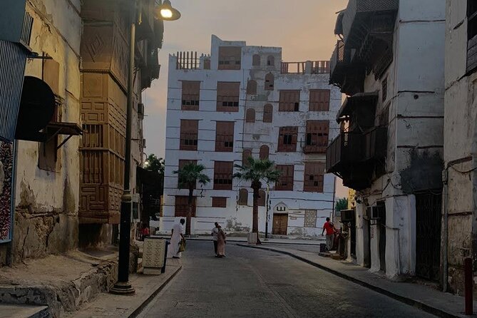 Jeddah historical Walking Tour AL-Bald - Old neighborhoods, souqs, and historic streets
