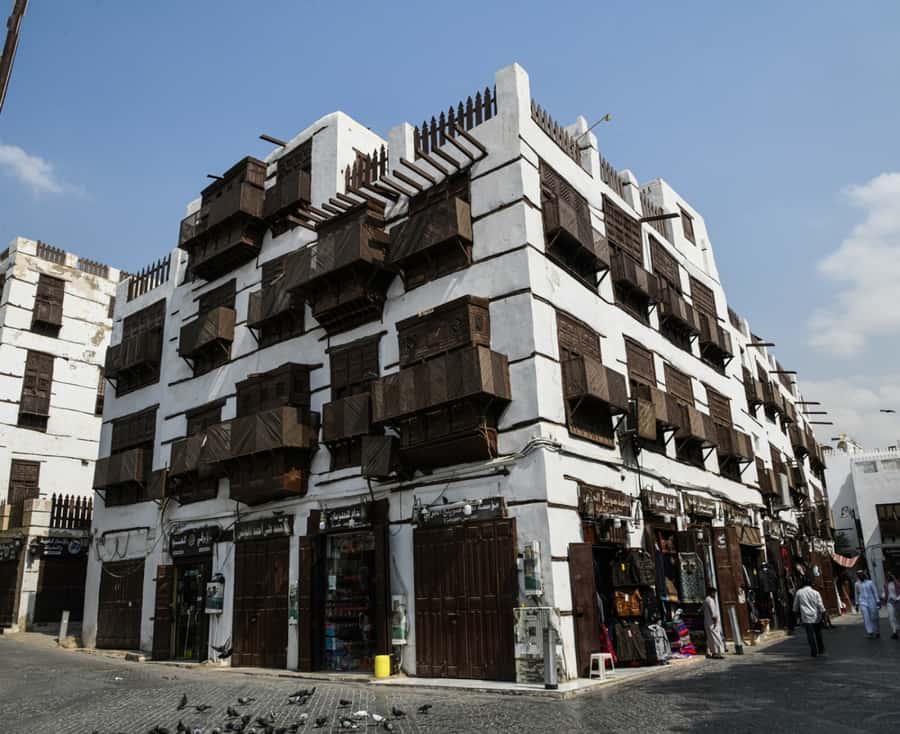 Jeddah: Jeddah Heritage Chronicles Tour with optional lunch - Walking through Al-Balad and Gabel Street
