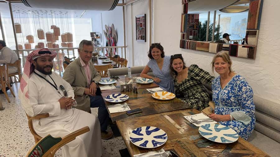 Jeddah: Private Highlights Tour of Most Instagrammable Spots - Beit Nassif and the craft of old Jeddah