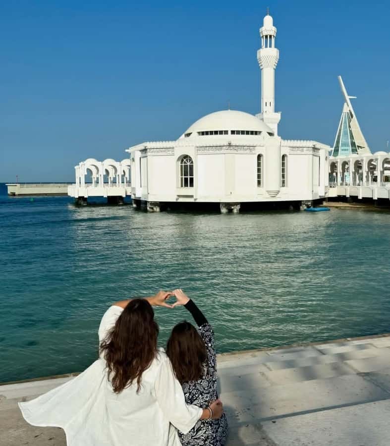 Jeddah: Private Highlights Tour of Most Instagrammable Spots - Al-Balad: Jeddah’s old center on foot