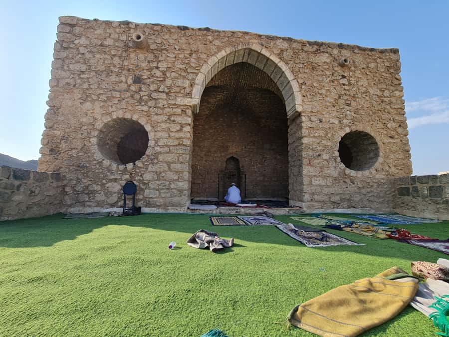 Madina: Guided Tour of the City's Historical Sights - Beer Al Khatm, Beer Ghars, and Salman Farsi Well