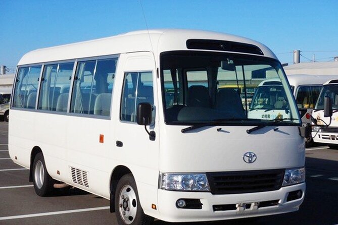 Makkah Hotel to Medina Hotel Private Umrah Taxi - A private vehicle for a small Umrah group
