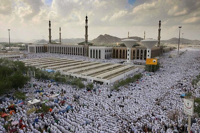 Makkah's (Mecca) Ziyarat : Holy, Historical Places (Private Tour) - The Mosque of the Jinn and nearby historic mosques