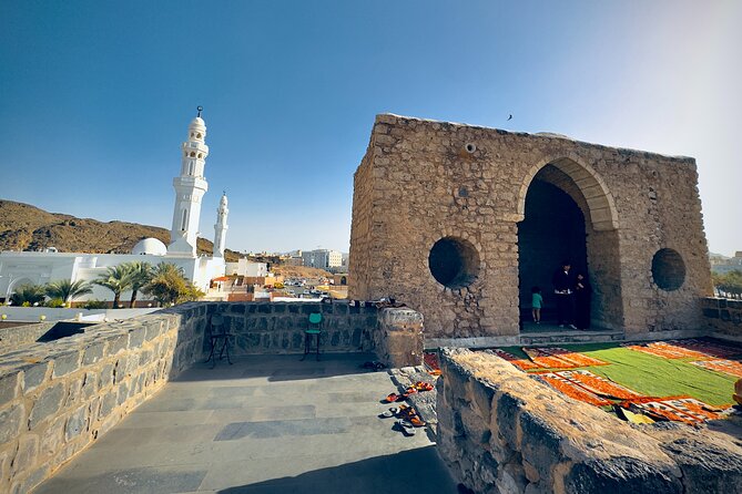 Medina Unveiled Private Tour - From Uhud to the Mosque of Shield