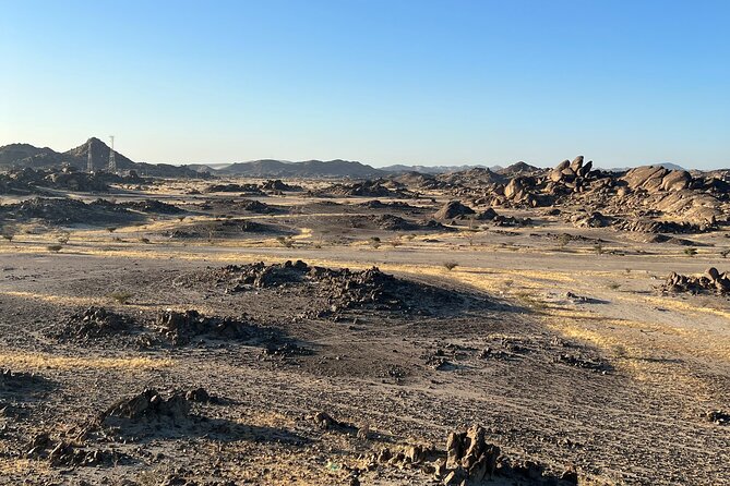 Moon Mountain Hike from Jeddah City - Two quiet hours in Moon Valley