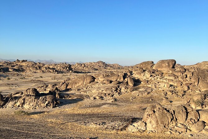 Moon Mountain Hike from Jeddah City - Rock formations that feel borrowed from the moon