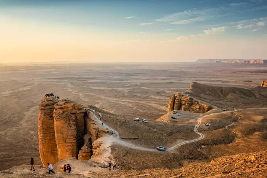 Riyadh: Edge Of The World and Bats Cave Tour by 4x4 - Key points to know before you go