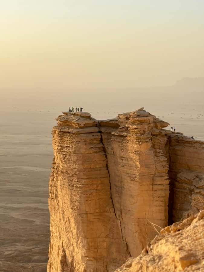 Riyadh: Edge Of The World, camels &Stargazing with 4x4 - Who should book this Edge of the World trip?