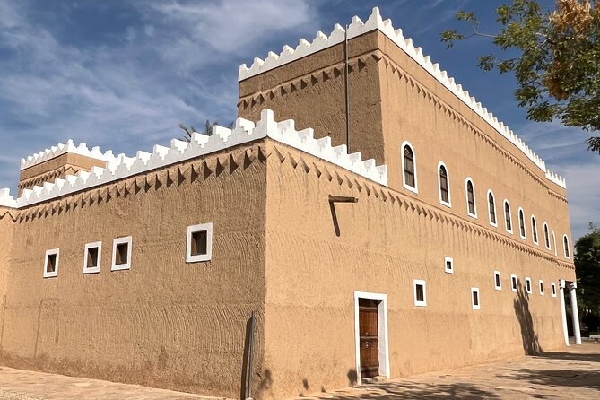 Riyadh Full City Tour - Souk Al Zal, old objects and auction voices