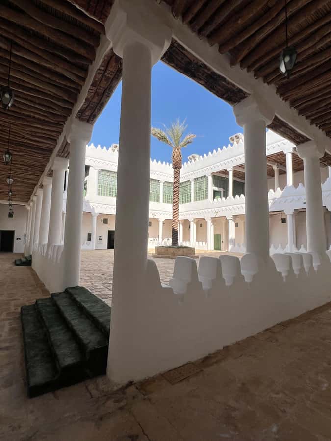 Riyadh: Masmak Fort, Souq AlZal, and Murabba Palace Tour - Najdi Village and the taste of the region