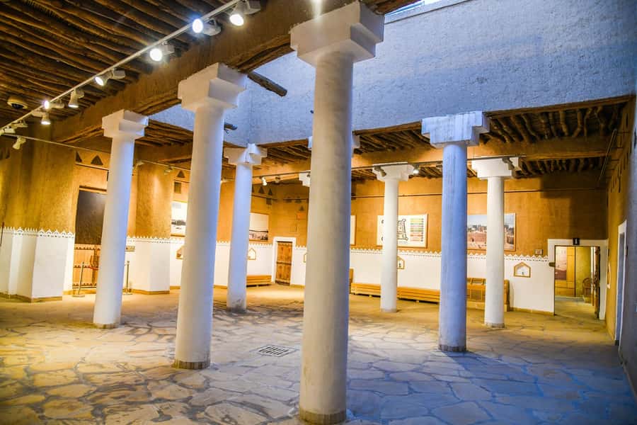 Riyadh: Old Riyadh & Sky Bridge Adventure Tour - Dirah Souq and the feel of old Riyadh