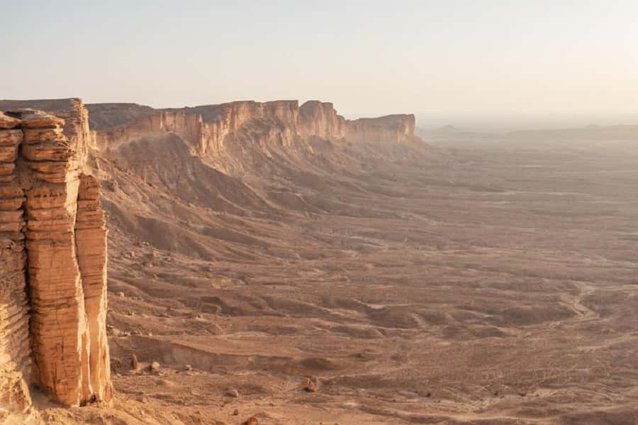 Riyadh: Private Edge of the World & Camel Trail with Lunch - Three hours at the cliffs, not just a photo stop