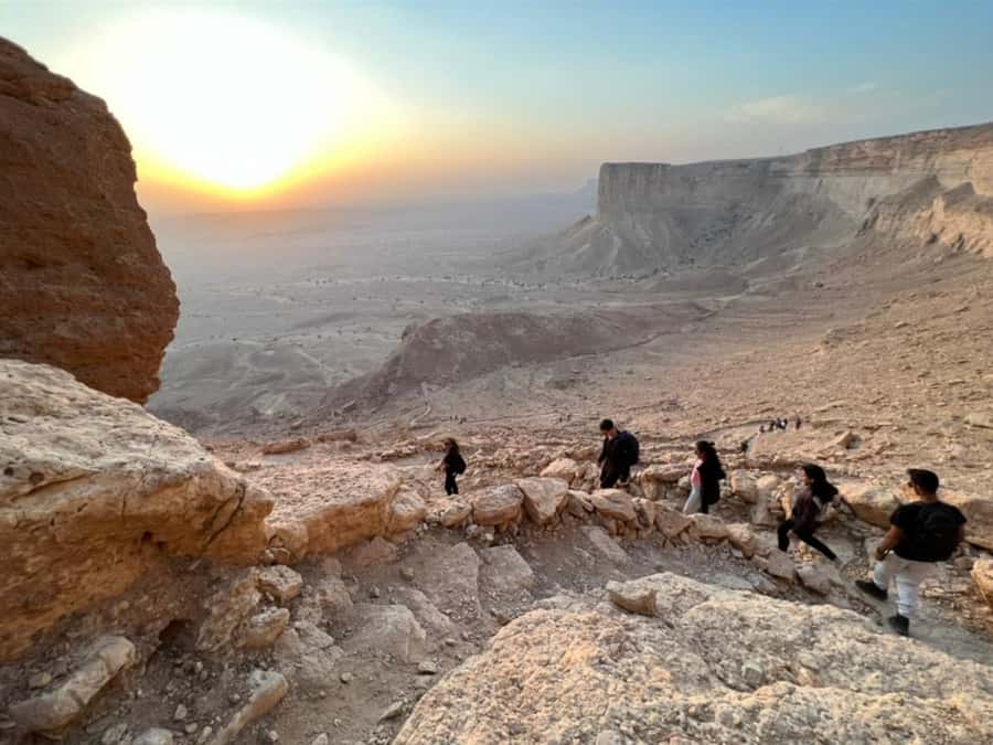 Riyadh: Trip to Edge of the World - Key points at a glance
