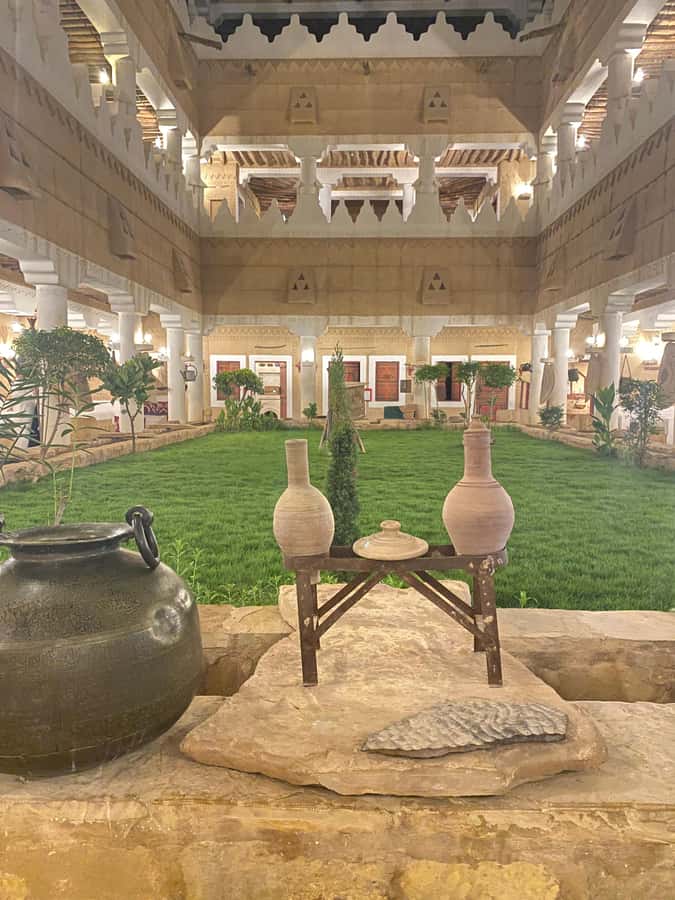 VIP Private Riyadh Experience with Saudi Meal & Pickup - Key points at a glance