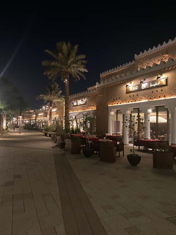 VIP Private Riyadh Experience with Saudi Meal & Pickup - Riyadh’s modern side in a compact city tour